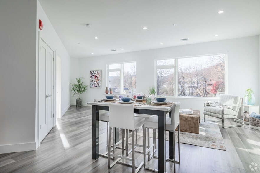 More Photos Of 19 Washington Ave, Suffern Apartments For Sale