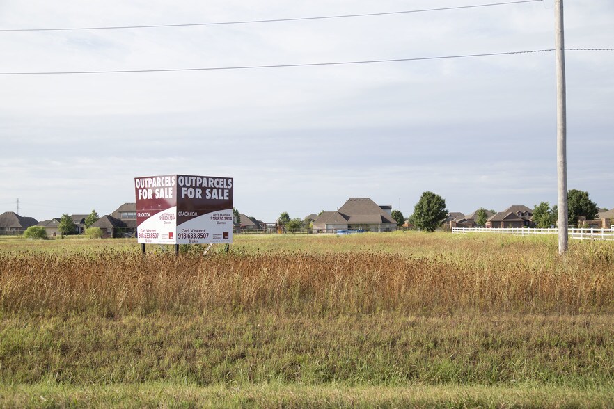 More Photos Of 5940 E 146th St, Collinsville Land For Lease