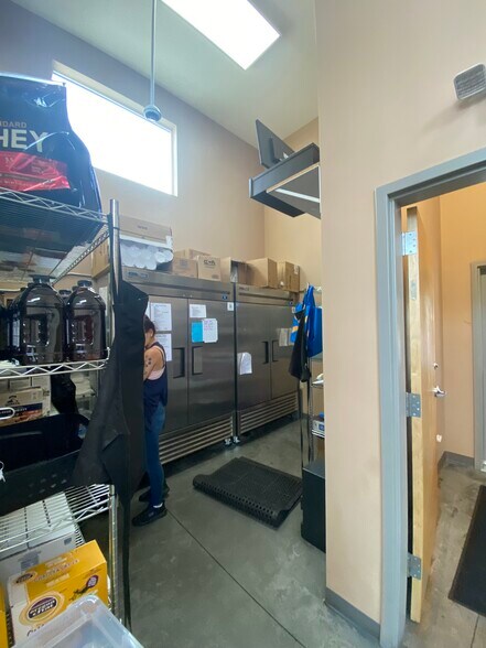 More Photos Of 900 S College Ave, College Place Freestanding For Sale