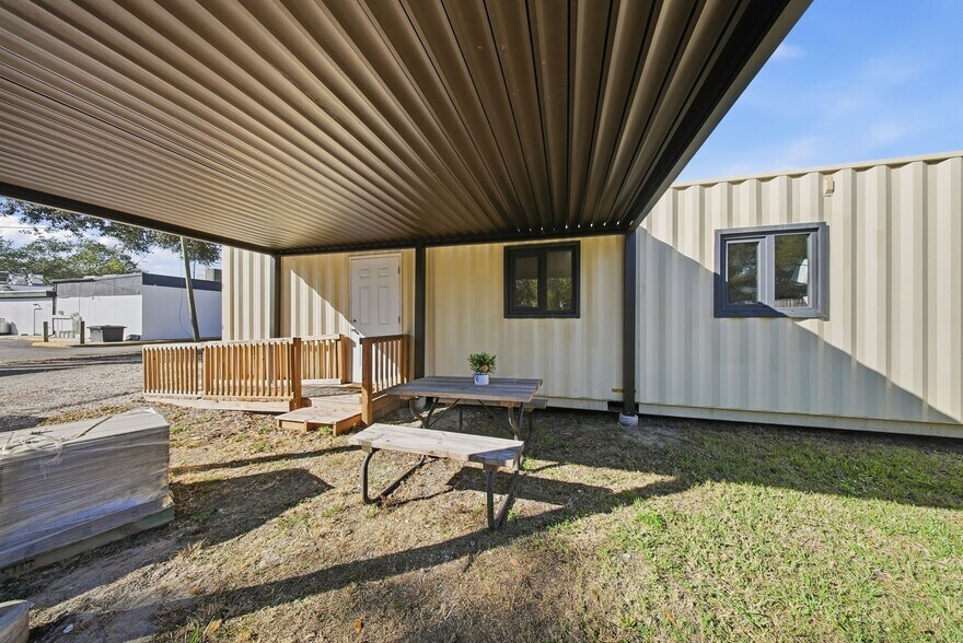 More Photos Of 16415 N Florida Ave, Lutz Warehouse For Sale