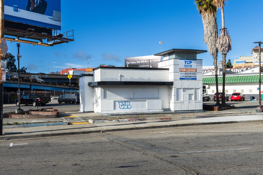 More Photos Of 170 S Van Ness Ave, San Francisco Supermarket For Lease