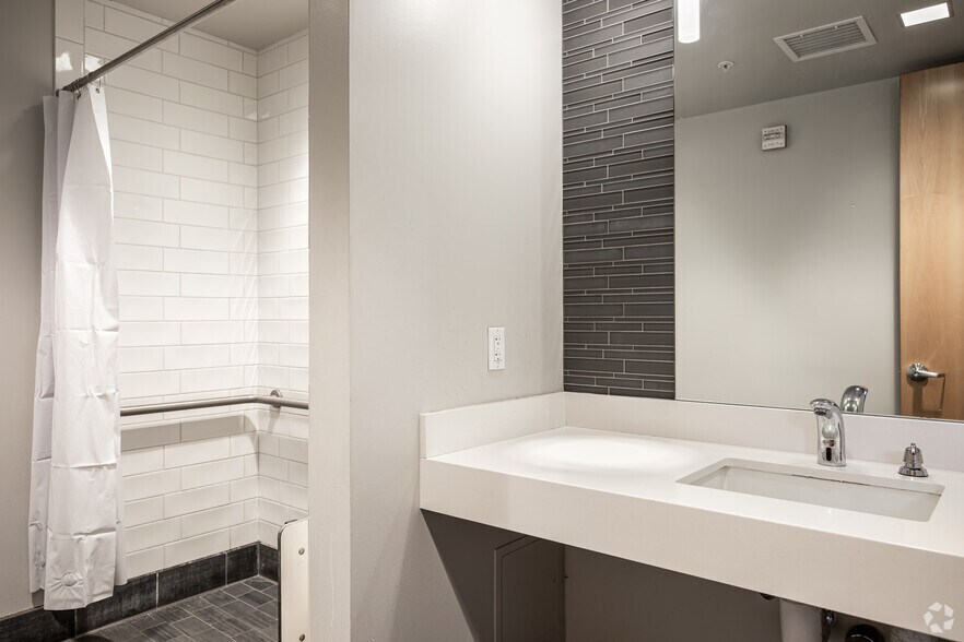 More Photos Of 2665 N 1st St, San Jose Office For Lease