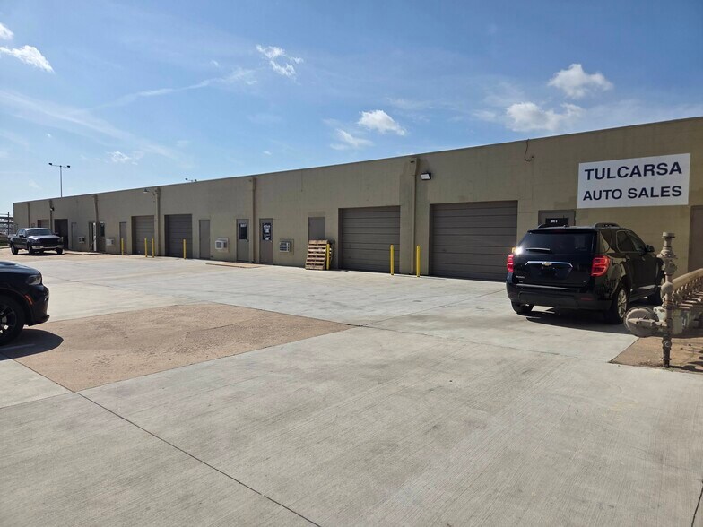 More Photos Of 9714-9748 E 55th Pl, Tulsa Light Manufacturing For Lease