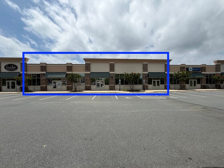 Primary Photo Of 141 Spruce Pine Way, King Healthcare For Lease