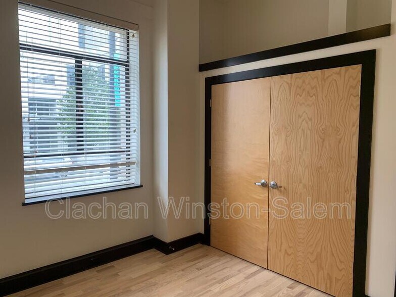 More Photos Of 50 W 4th St, Winston-Salem Apartments For Lease