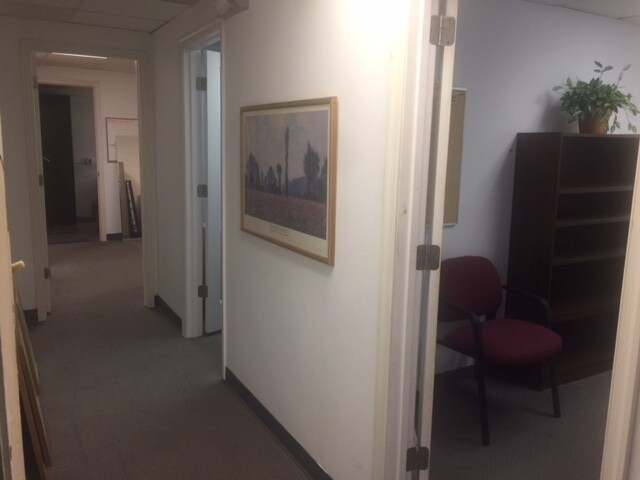 More Photos Of 1112 Church St, Lynchburg Office For Sale
