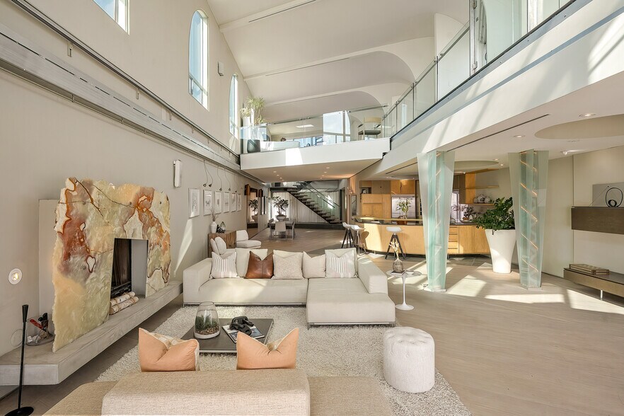 More Photos Of 3111 Ocean Front Walk, Marina Del Rey Apartments For Sale