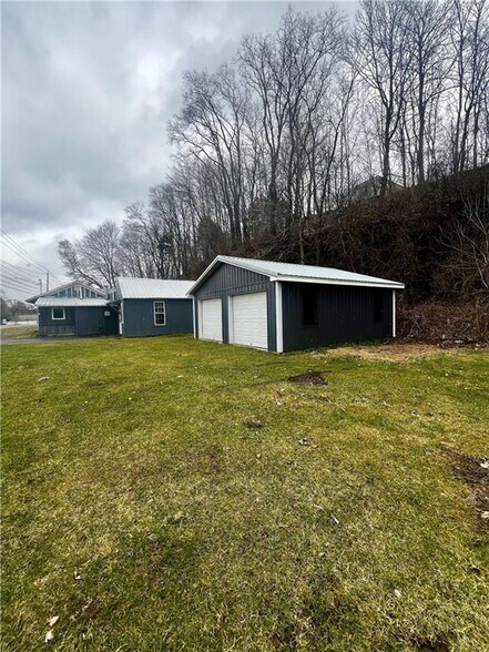 More Photos Of 1016 State Route 13, Cortland Flex For Sale