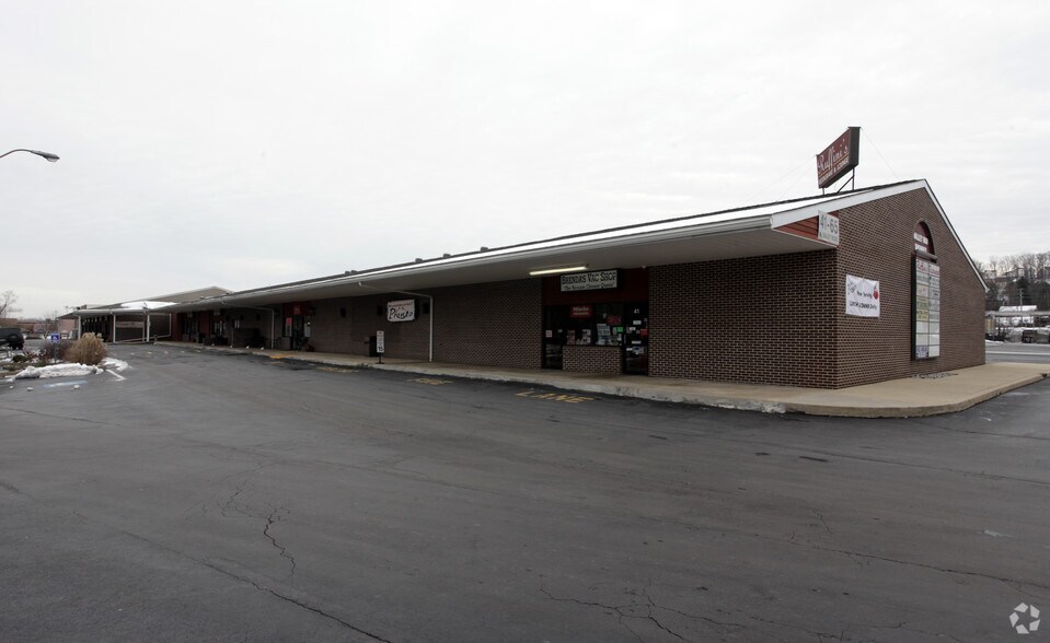 More Photos Of 41-63 N Bailey Rd, Thorndale Freestanding For Lease
