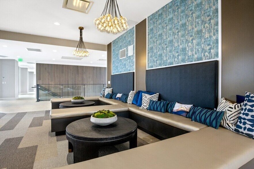 More Photos Of 168 E Midvillage Rd, Sandy Apartments For Lease