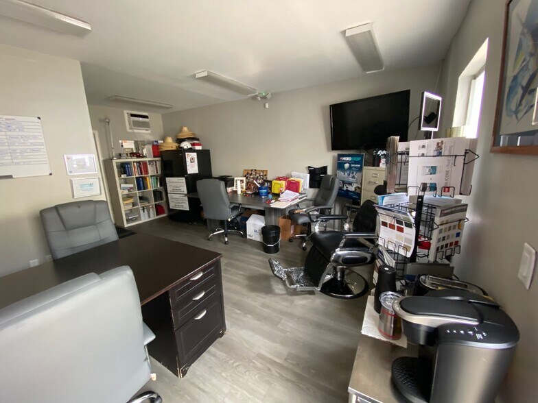 More Photos Of 13401-13431 NW 47th Ave, Opa-locka Warehouse For Sale