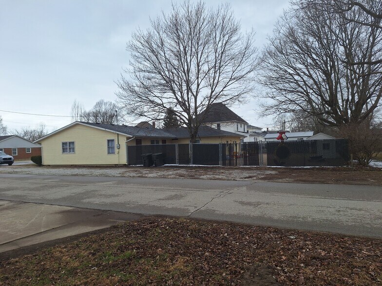 More Photos Of 202 W Plum St, Thorntown Specialty For Sale