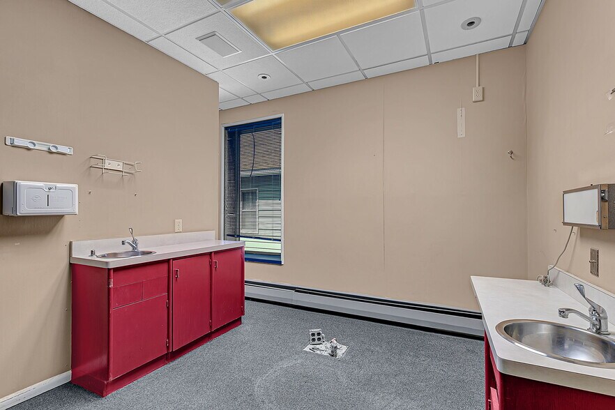 More Photos Of 1011 2nd St N, Saint Cloud Office For Sale