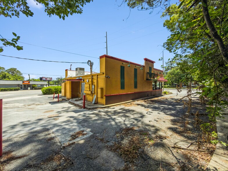 More Photos Of 3319 Altama Ave, Brunswick Fast Food For Sale