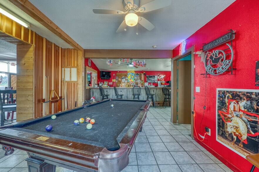 More Photos Of 106 Sunrise Dr, Sunrise Beach Restaurant For Sale