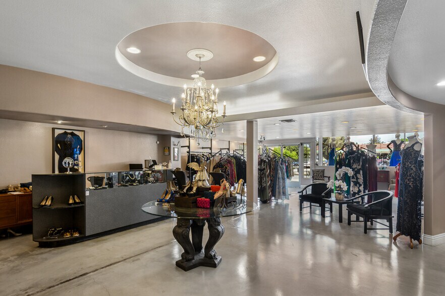 More Photos Of 16346-16348 Whittier Blvd, Whittier General Retail For Lease