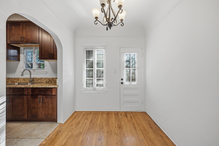 More Photos Of 2930 E 3RD St, Long Beach Apartments For Sale