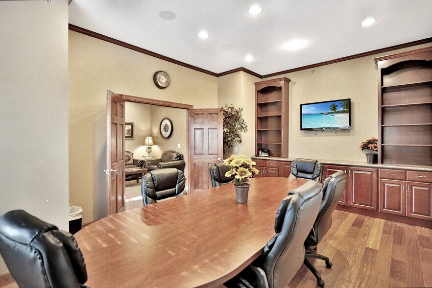 More Photos Of 2191-2195 Northdale Blvd NW, Coon Rapids Office For Sale