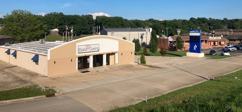 Primary Photo Of 2016 N Westwood Blvd, Poplar Bluff Freestanding For Sale