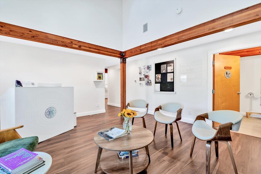More Photos Of 1049 Main St, West Barnstable Medical For Sale