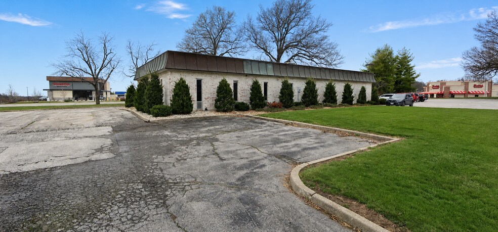 More Photos Of 10201 E 75th St, Raytown Office For Sale