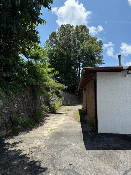 More Photos Of 2808 Virginia Ave, Collinsville Auto Repair For Sale