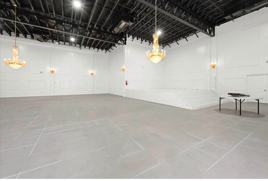 More Photos Of 3110 Highway 31 S, Decatur Health Club For Lease