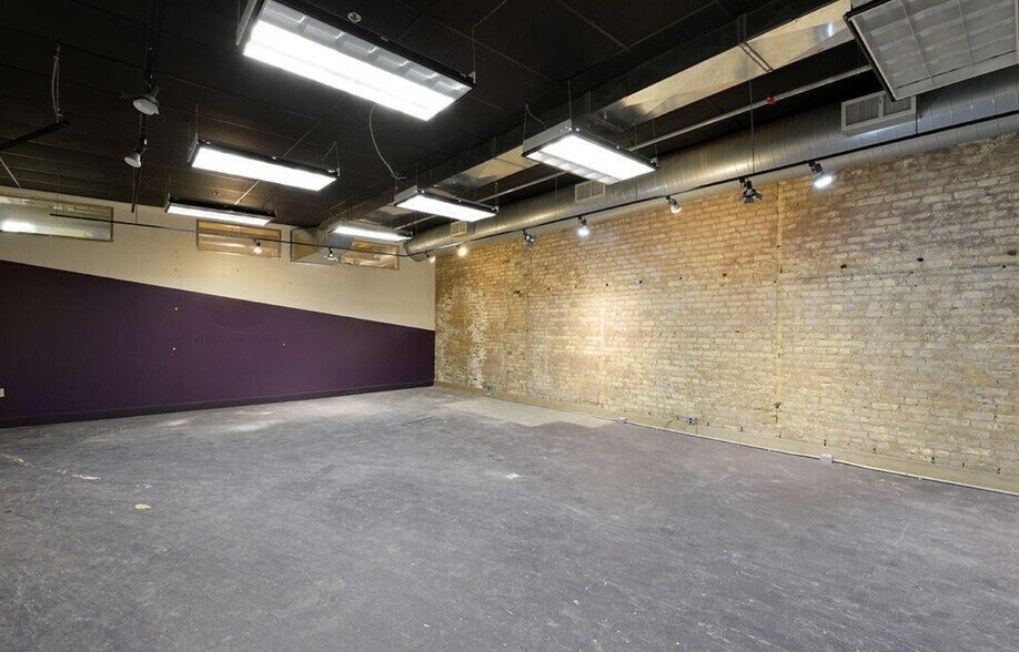 More Photos Of 222 N Broadway, Fargo Storefront Retail Office For Lease