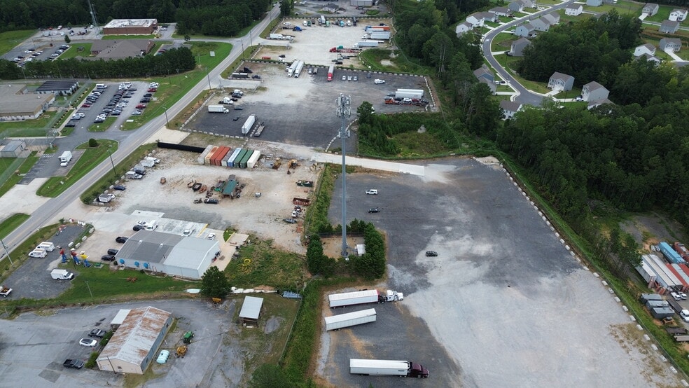 More Photos Of 1302 Industrial Blvd N, Dallas Land For Lease