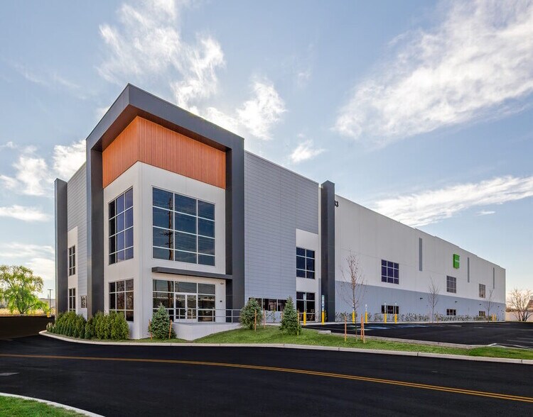 More Photos Of 333 Washington Ave, Carlstadt Distribution For Lease