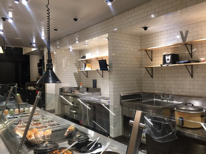 More Photos Of 9343 Culver Blvd, Culver City Storefront For Lease