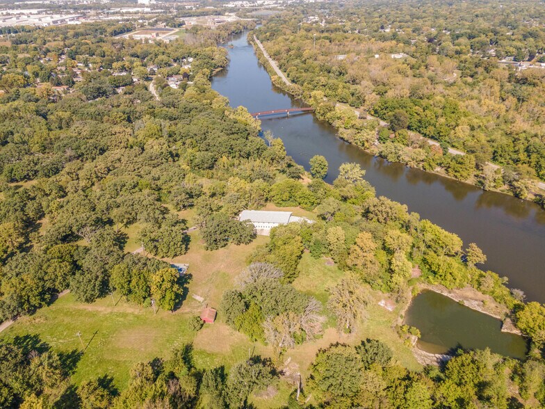 More Photos Of 1626 State Route 31, Oswego Specialty For Sale