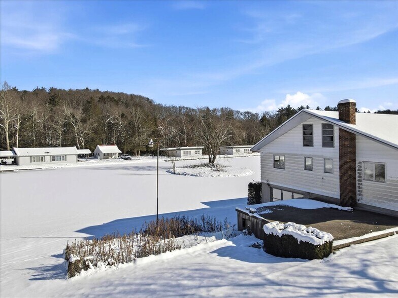 More Photos Of 306 Merwinsburg Rd, Effort Apartments For Sale