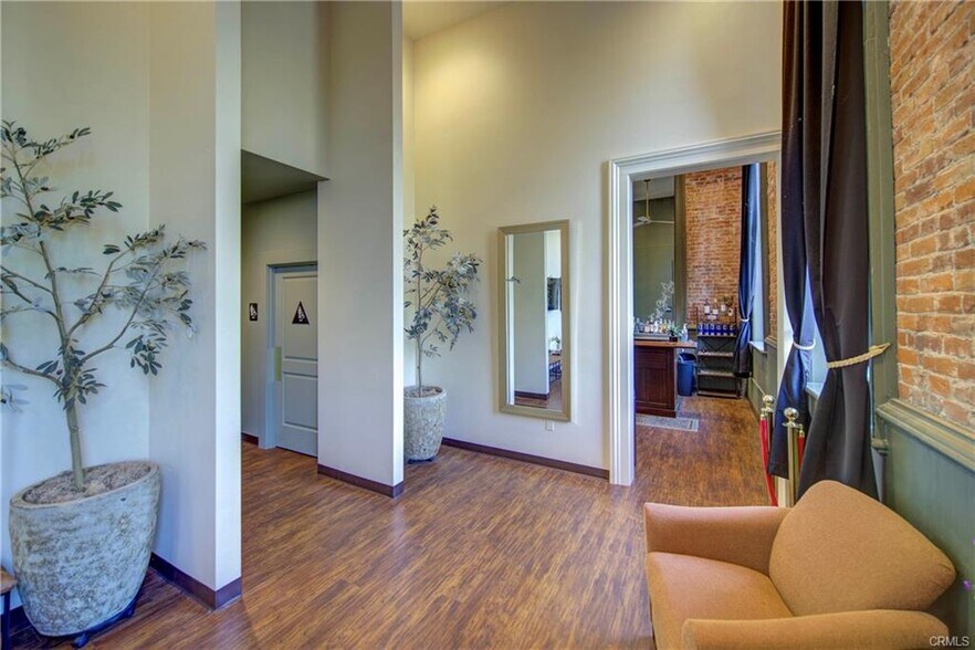 More Photos Of 105 Broadway St, Chico General Retail For Sale