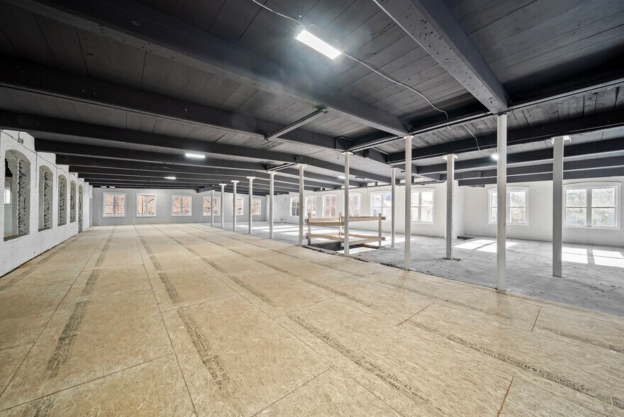 More Photos Of 174 N Main St, Franklin Light Manufacturing For Sale