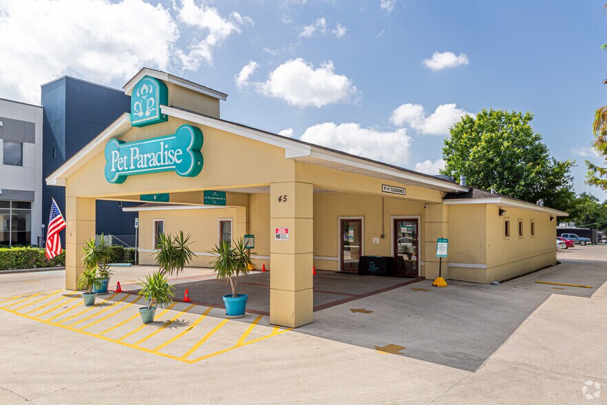 Primary Photo Of 45 E Airline Hwy, Kenner Veterinarian Kennel For Lease