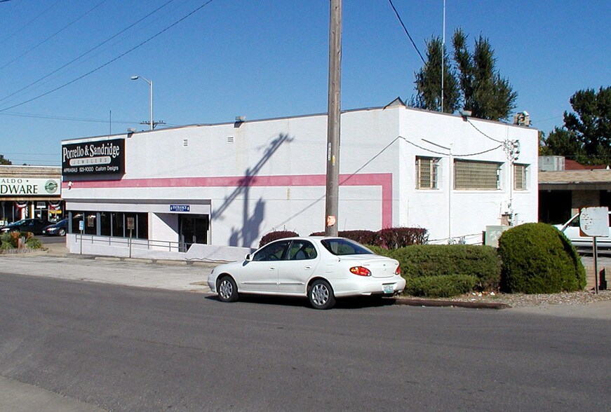 More Photos Of 115 W 75th St, Kansas City Freestanding For Sale