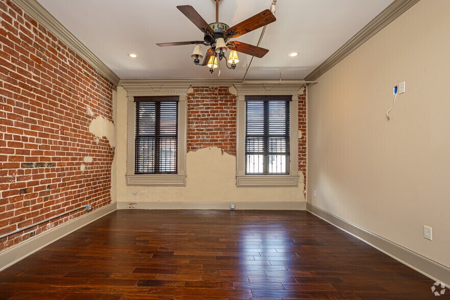 More Photos Of 431-433 Gravier St, New Orleans Apartments For Sale