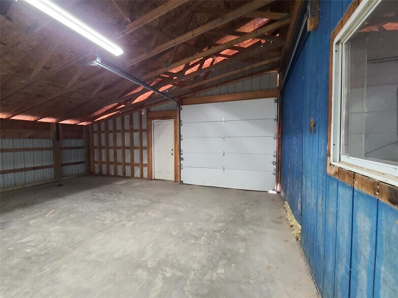 More Photos Of 4547 State Route 52, Jeffersonville Auto Repair For Sale