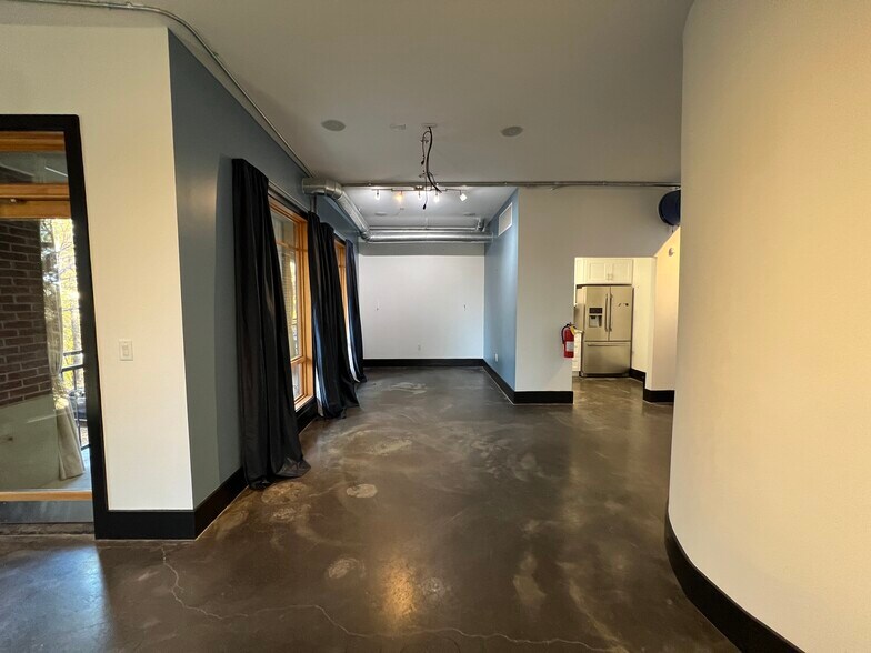 More Photos Of 319 Atlanta St, Marietta Office For Sale