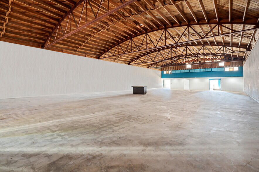 More Photos Of 3964 30th St, San Diego General Retail For Sale