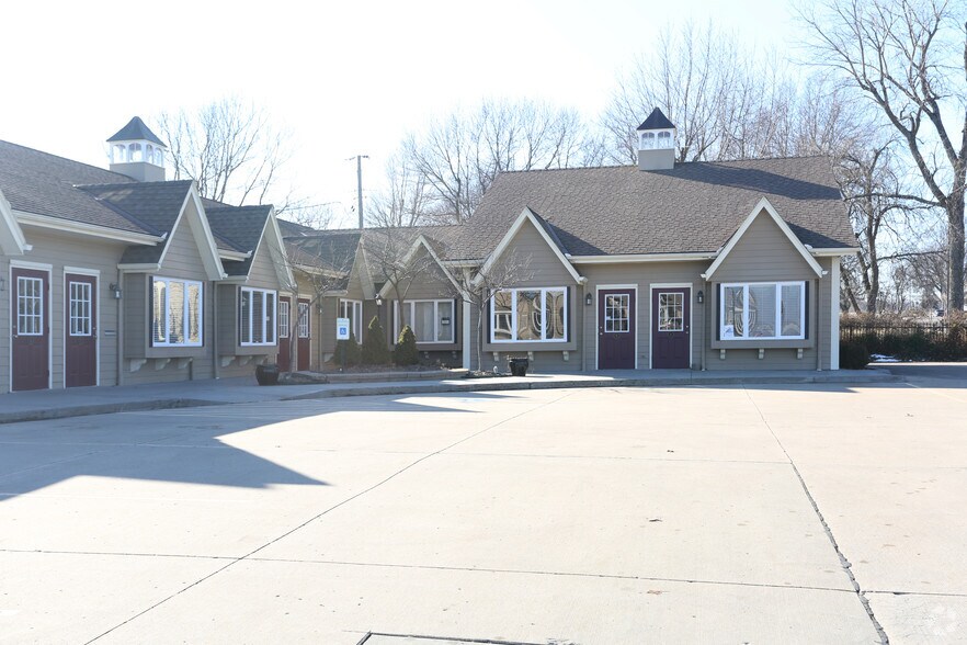 Primary Photo Of 100 Sky Vue Dr, Raymore Office For Lease
