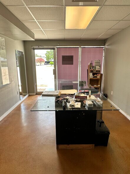 More Photos Of 13216 Pond Springs Rd, Austin Loft Creative Space For Lease