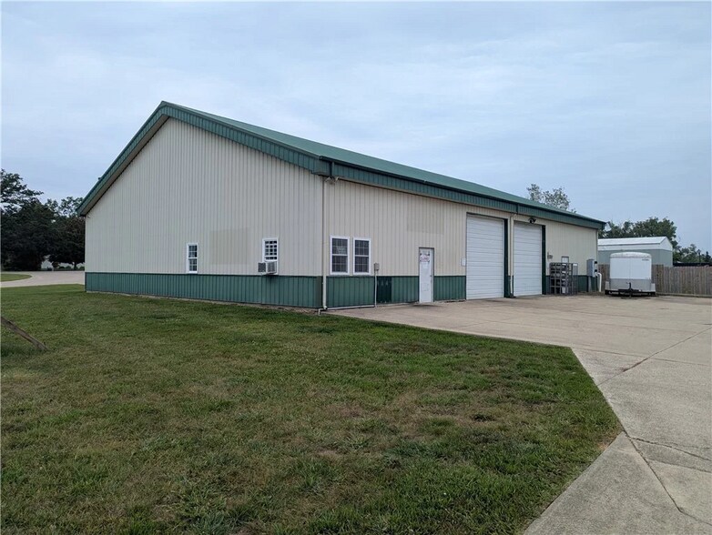 More Photos Of 777-779 Windsor Rd, Charleston Warehouse For Sale