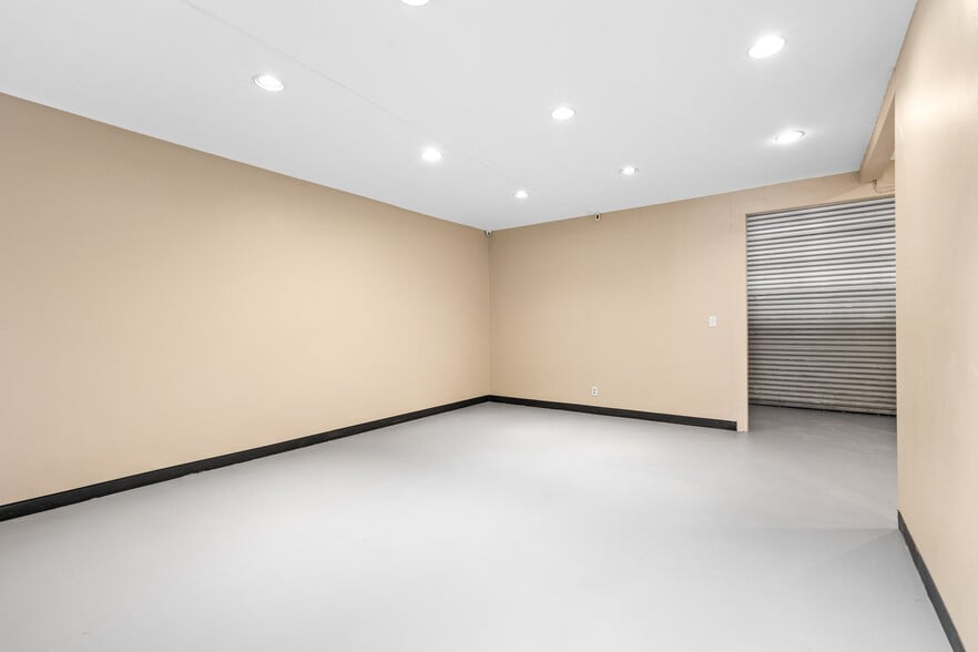 More Photos Of 1240 N Jefferson St, Anaheim Warehouse For Sale