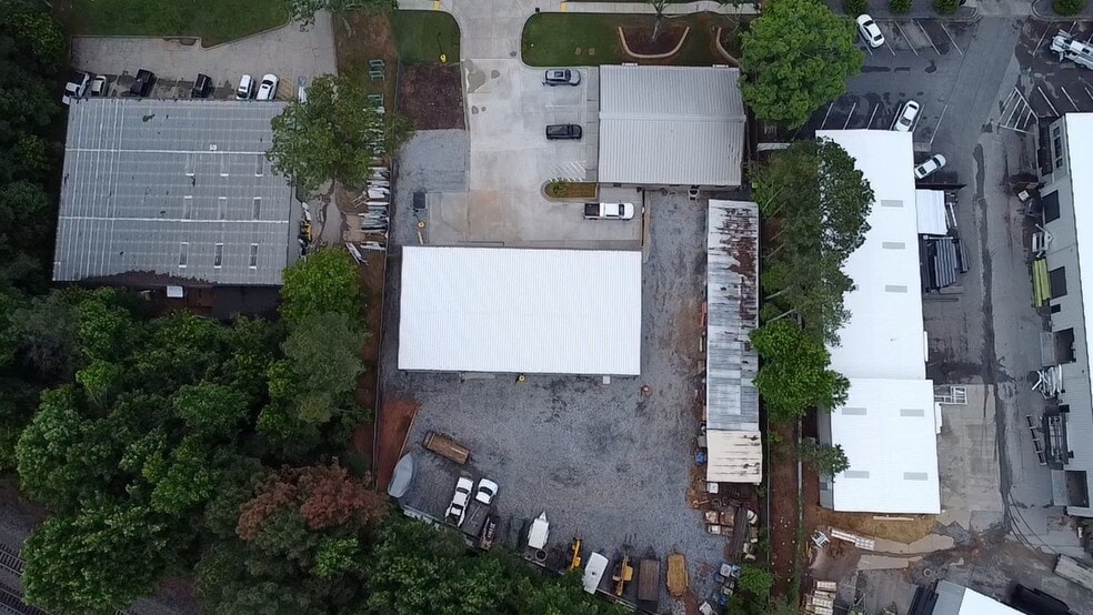 More Photos Of 740 N Price Rd, Buford Industrial For Lease