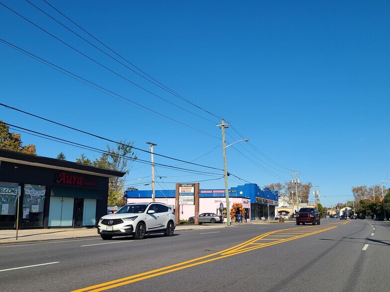 More Photos Of 1079-1083 Willis Ave, Albertson Storefront For Lease