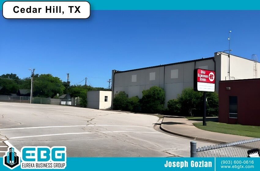 More Photos Of 700 Bennett St, Cedar Hill Schools For Sale