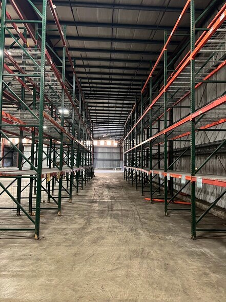 More Photos Of 2600 Bay Ave, Hoquiam Warehouse For Lease