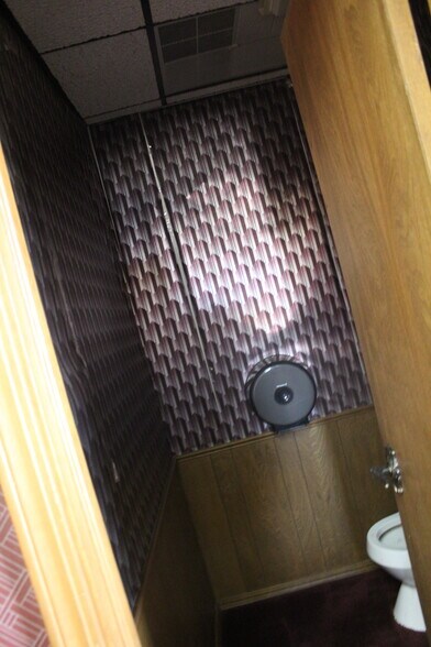 More Photos Of 4310 Oklahoma Ave, Woodward Distribution For Sale